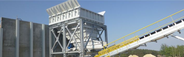 Kosz zasypowy z podajnikiem szufladowym.jpg